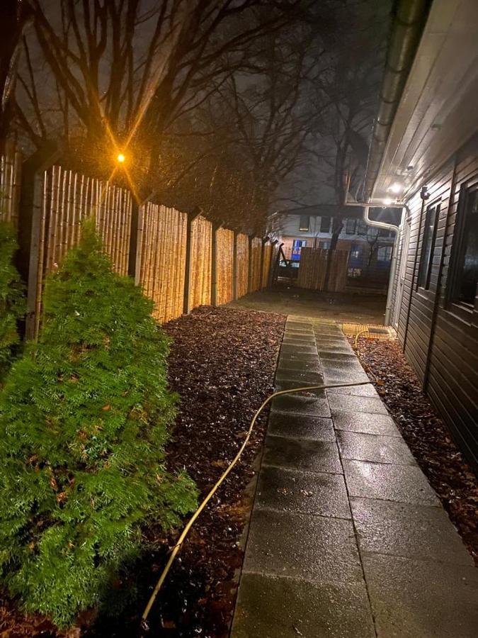 Ado Pension Wedel Eksteriør billede